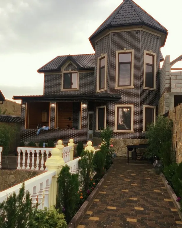 Дома коттеджи с видом на море