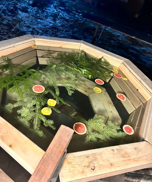 Домик среди гор