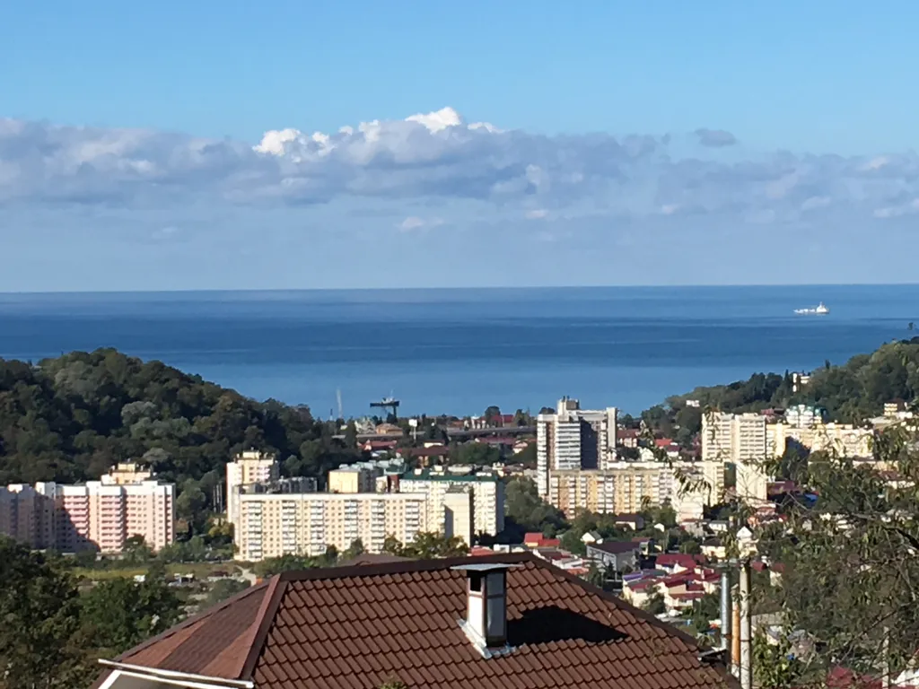 Дом замок с видом на море и горы