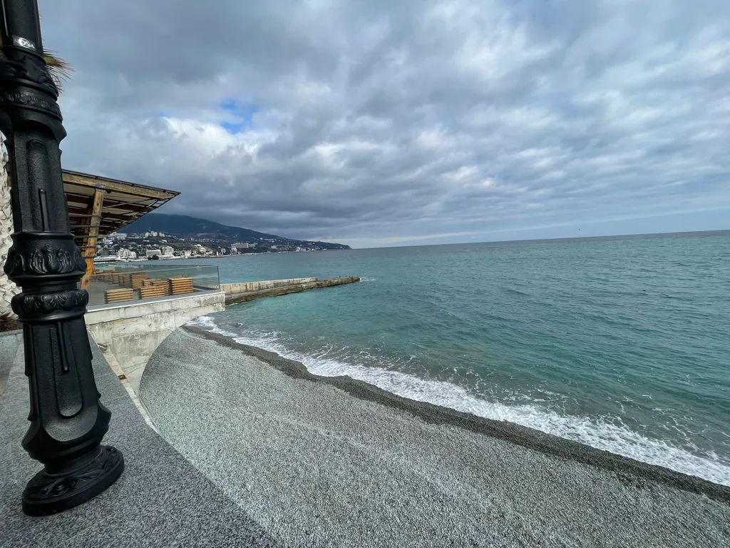 Большая квартира в центре ЖК Лотос с видом на море и горы