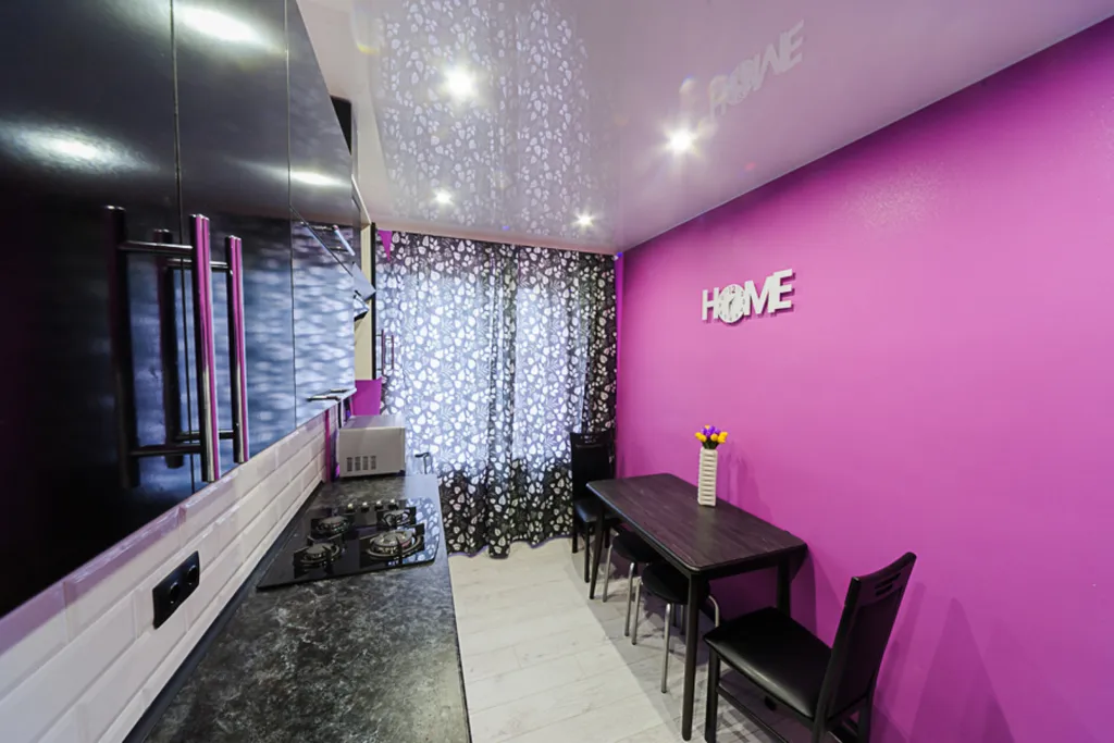 Апартамент с балконом около центра столицы