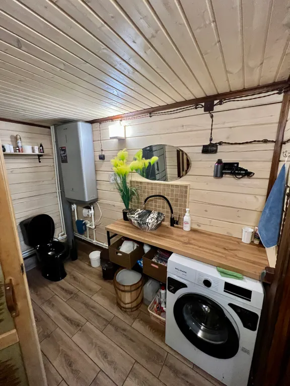 Дом в деревне с баней на дровах