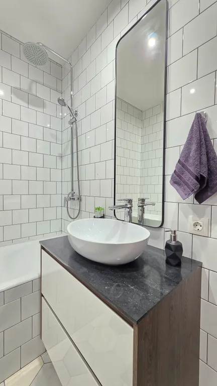 Уютная Евро 2-комнатная квартира в центре с дизайнерским ремонтом