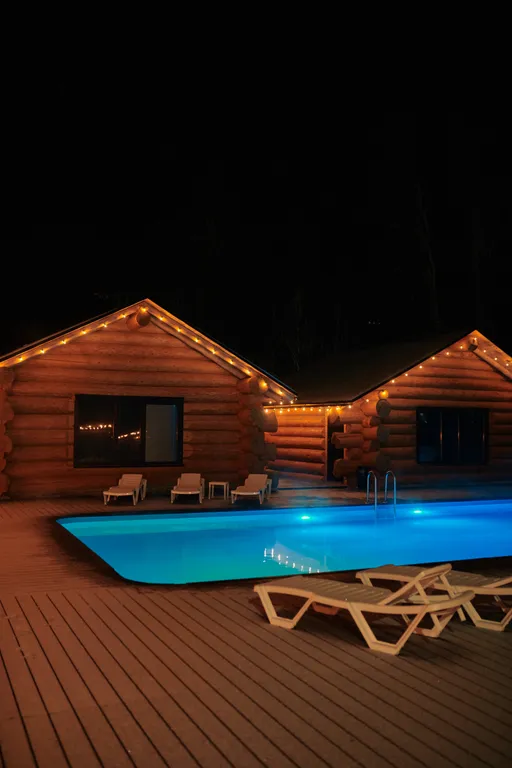 Малый коттедж с бассейном