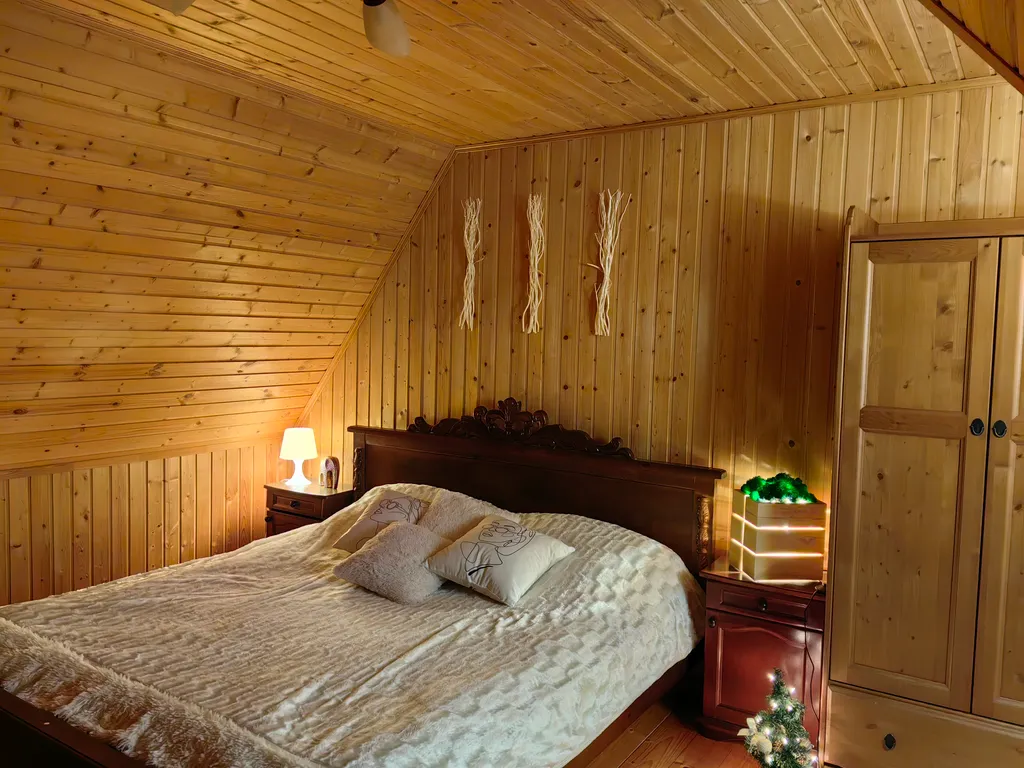 Коттедж Уютный дом с бассейном, с баней, беседка, камин, барбекю — Скоково