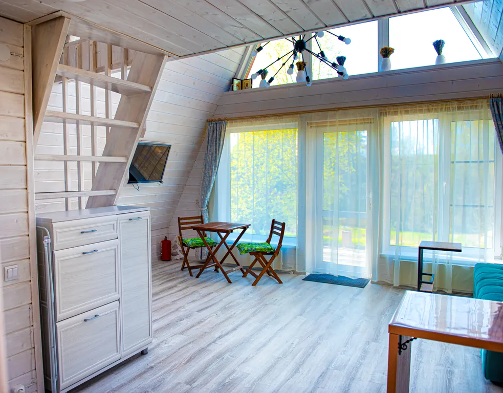 Коттедж Дом для отдыха всей семьей — Луга