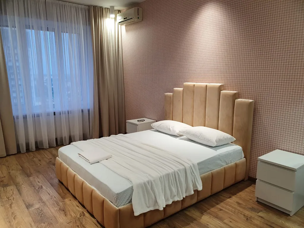 Квартира студия с оригинальным дизайнерским ремонтом