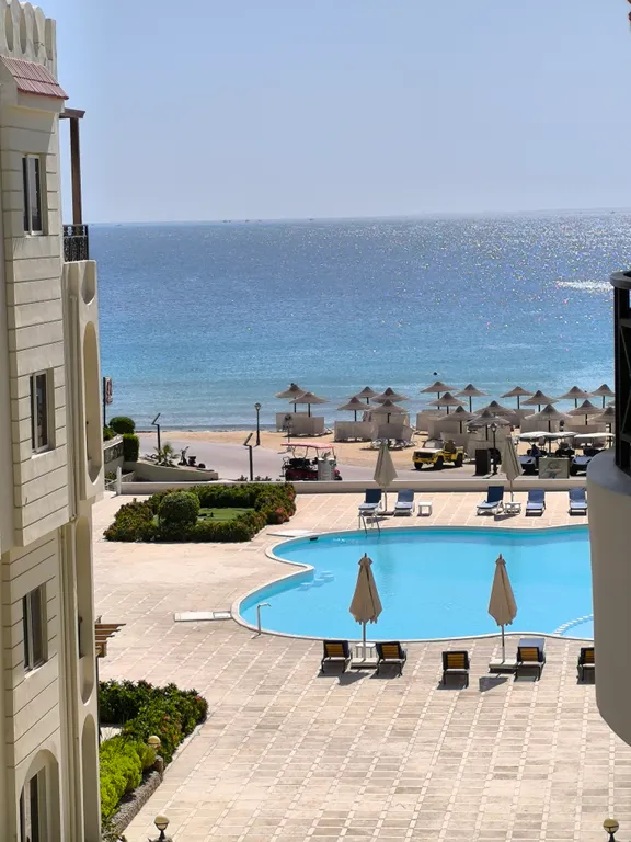 Квартира в Palm Beach Piazza Сахл Хашиш с собственным пляжем