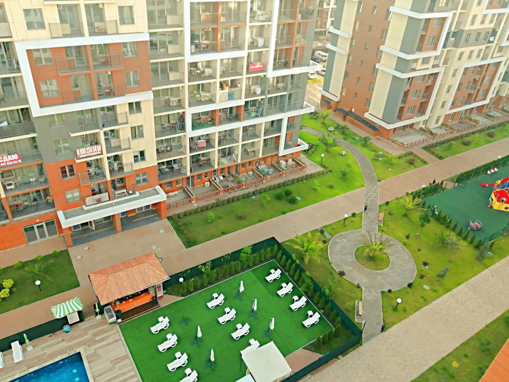 Студия с красивым видом на море