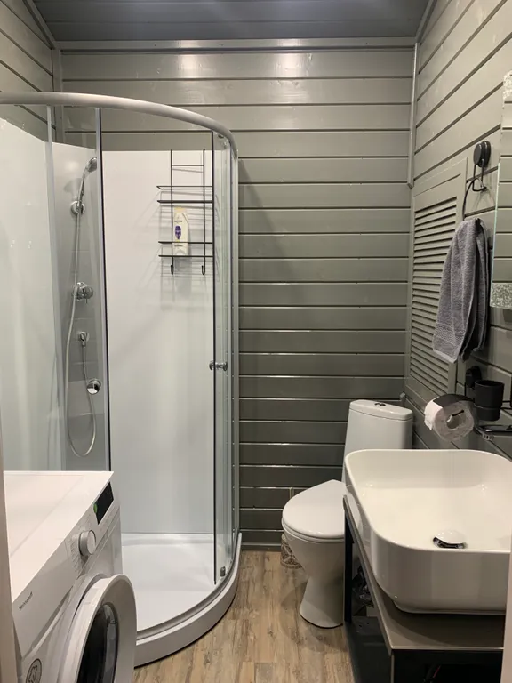 Новый дом на полуострове Онежского озера