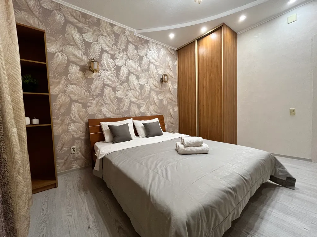 2-е апартаменты в самом центре с видом на город