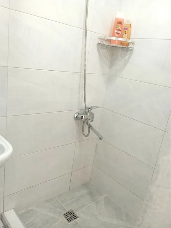 У набережной и пляжа Бриз