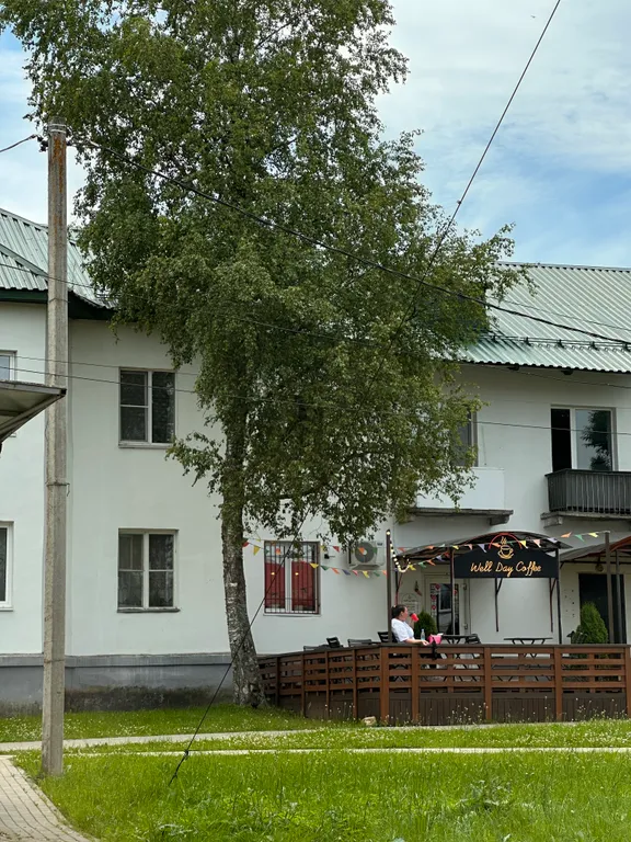 Двухкомнатная квартира над кофейней в центре Валдая