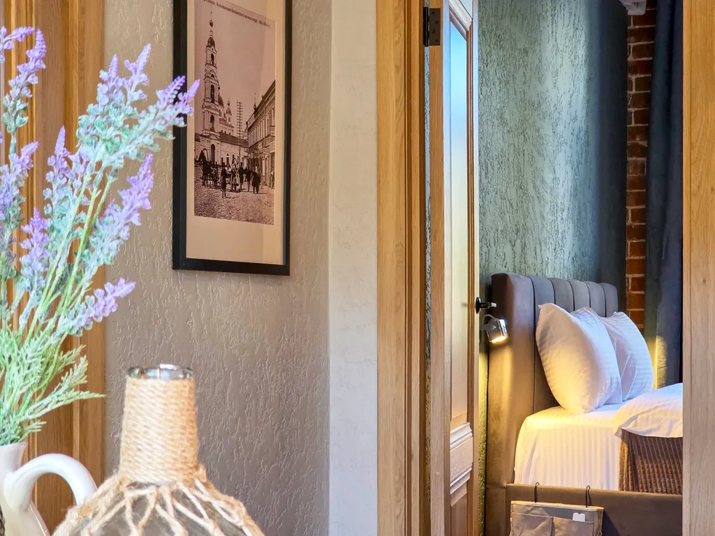 Особенный номер в бутик апарт-отеле Дом с гаргульями