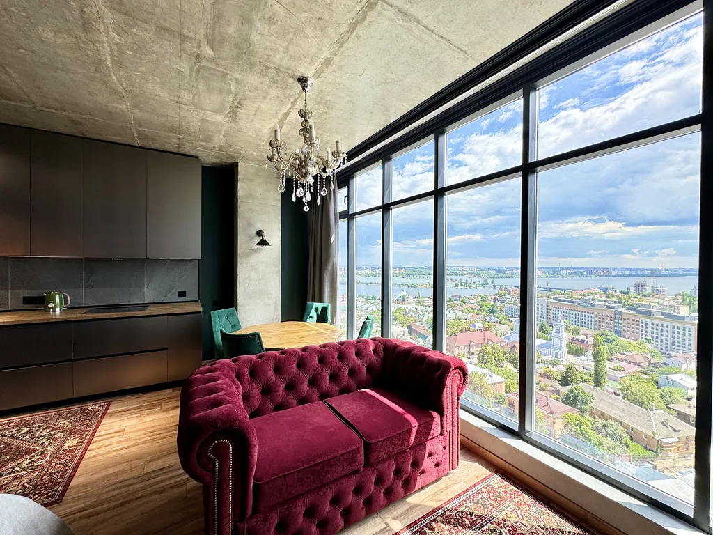 Дизайн-студия с видом на город