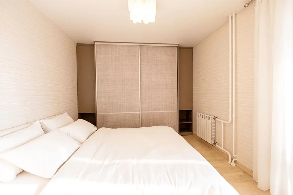 С панорамным видом рядом с проспектом Ленина