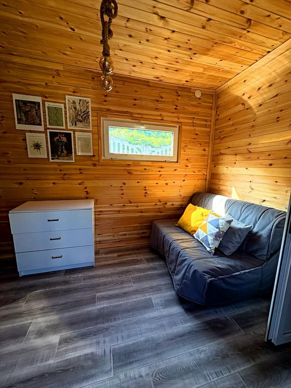 Коттедж Комфортабельный эко-домик Лаванда в горах у моря — Прасковеевка