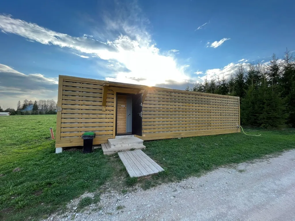 Коттедж Коттедж Шатер стандарт — Луга