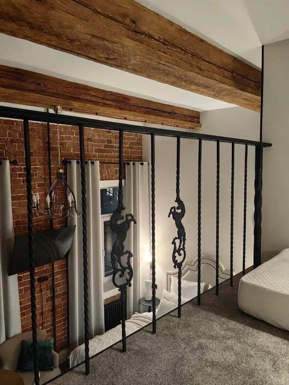 Дизайнерские апартаменты в доме с 200-летней историей