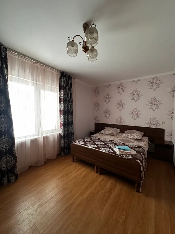 Двухкомнатный номер Стандарт с изолированными спальнями на 4-6 человек