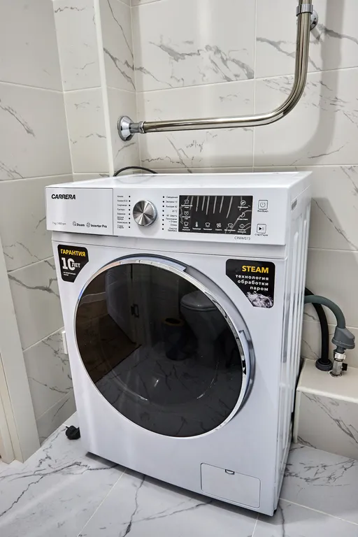 Современная квартира с большой кухней-гостиной