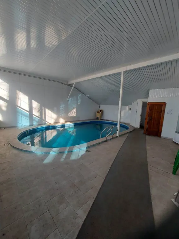 Коттедж с панорамным банкетным залом