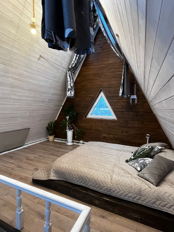 З-комнатный дом У Озера в лесу