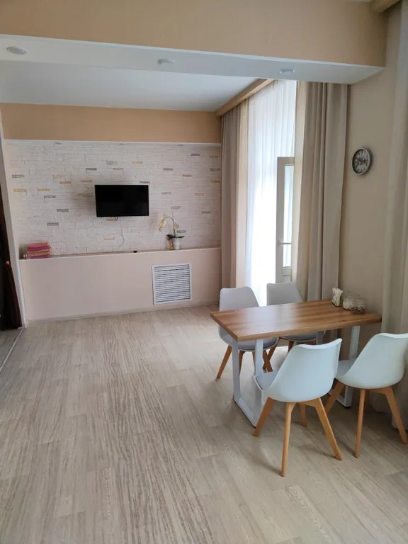 Квартира в центре города с видом на озеро