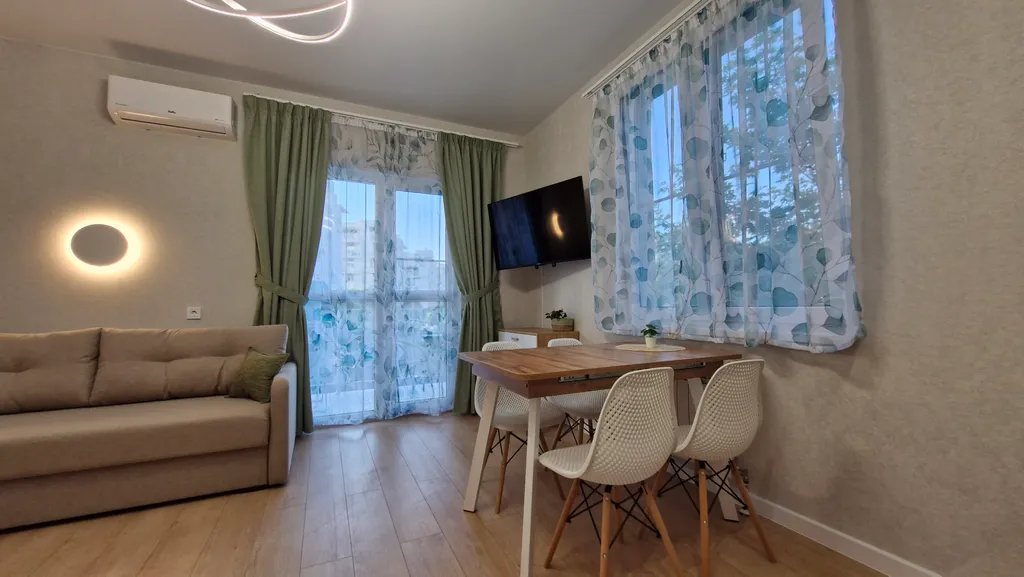 Квартира Уютные апартаменты у моря, с видом на можжевеловый лес, заповедник — Варваровка