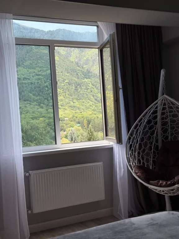 Квартира с видом на горы