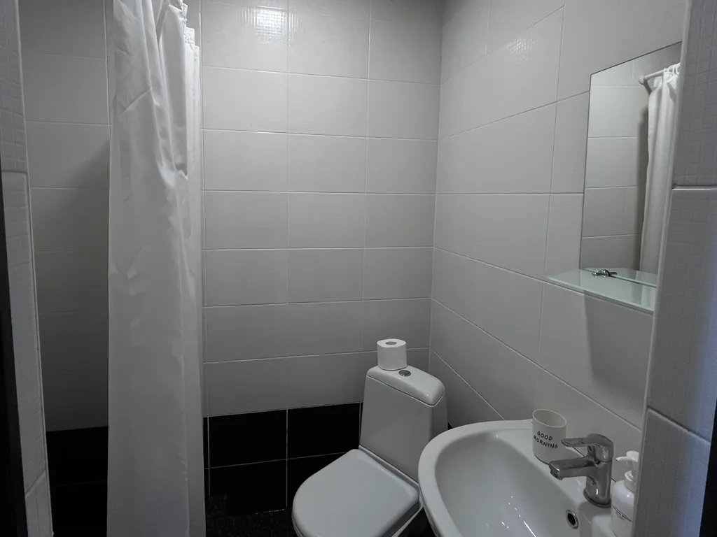 Дом на скалах с видом на море