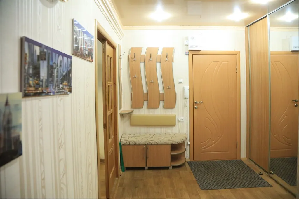 4-комнатная возле ТЦ Корона