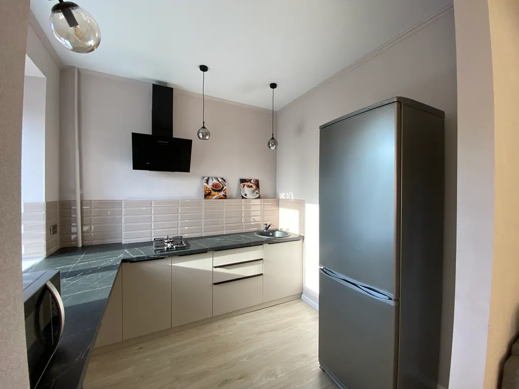 Трёхкомнатная квартира в центре с новым ремонтом