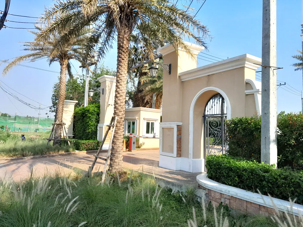 Квартира в элитном доме с бассейном