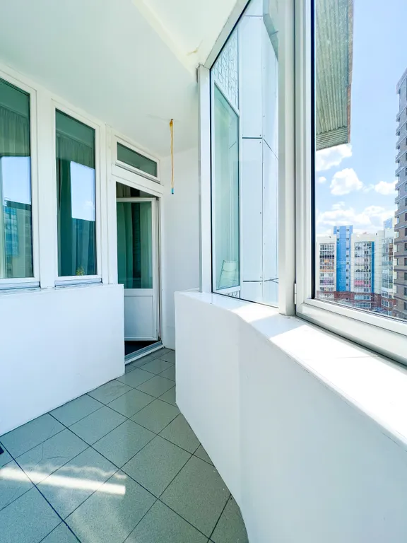 Просторная квартира у жд вокзала для 8 человек