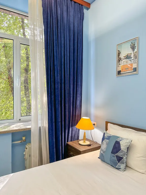 В центре под рукой все событие