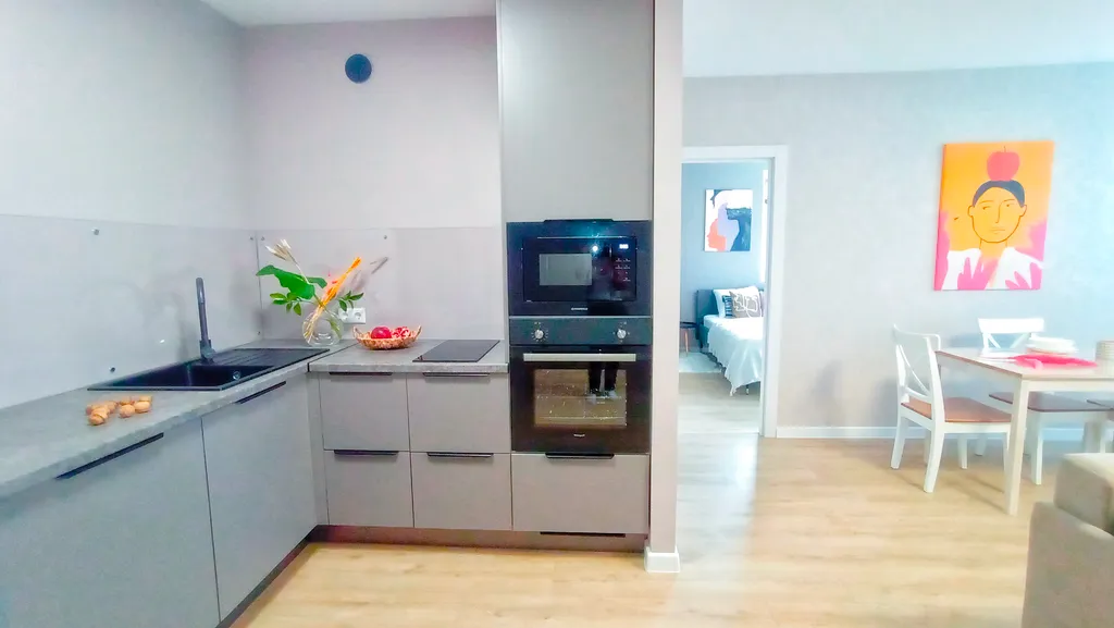 Просторная светлая евродвушка в центре