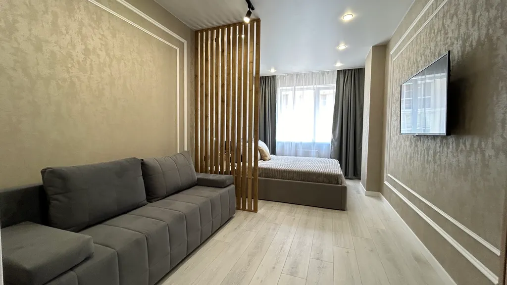 Дизайнерская стильная двушка, 5 раздельных мест с двумя кроватями