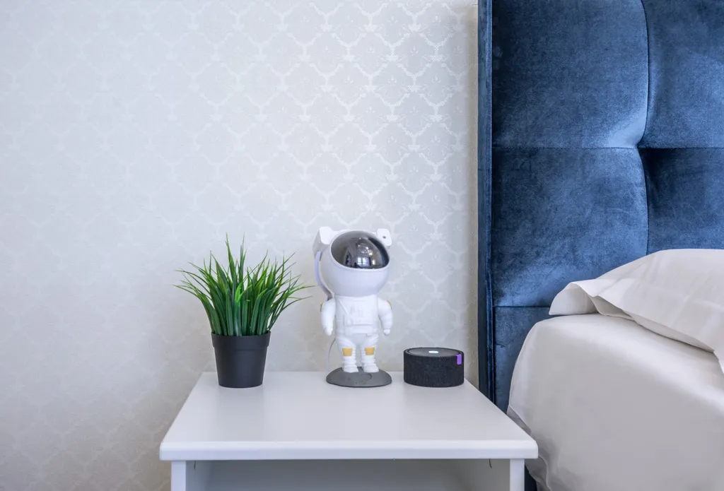 Яркие апартаменты с видом на закат и умной колонкой Алиса