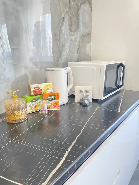 Шикарная квартира рядом трассой при заезде в город, со своей стоянкой