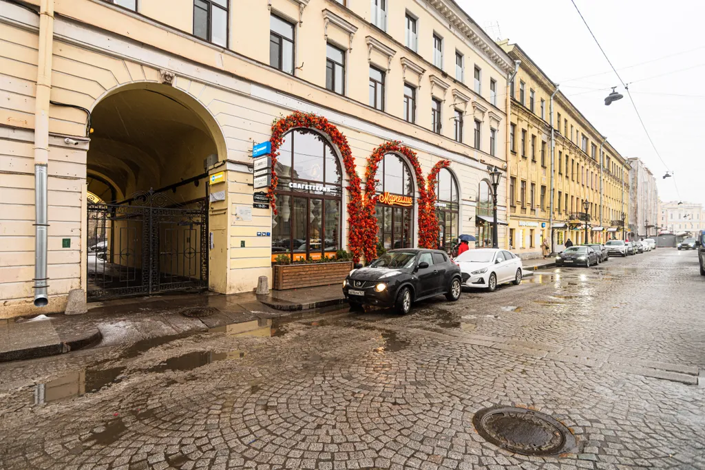 Квартира Трехкомнатная квартира с видом на Казанский собор — Санкт-Петербург