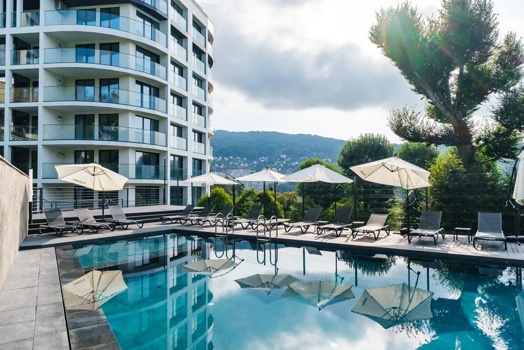 Апарты в 10 минутах от моря с бассейном