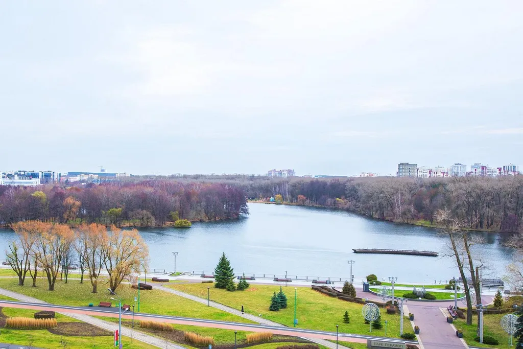 Двухкомнатная квартира с шикарным видом возле резиденции Президента