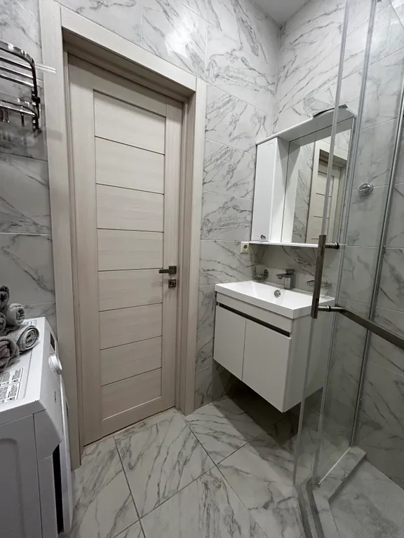 Уютная студия с видом на лес