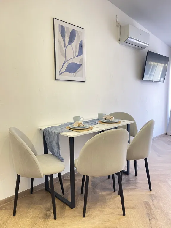 Квартира Евро-двухкомнатная квартира в паре минут от берега морской бухты — Севастополь