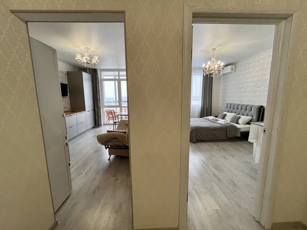 Квартира с панорамными окнами в центре города