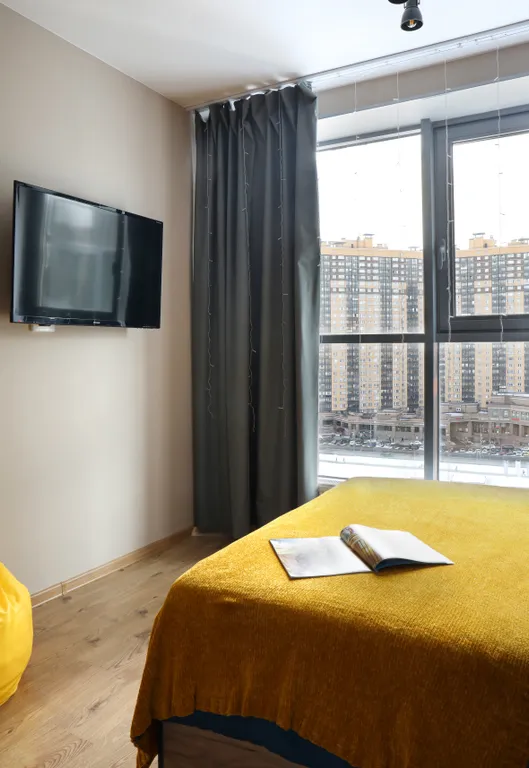 Уютная студия с панорамным окном у метро Парнас