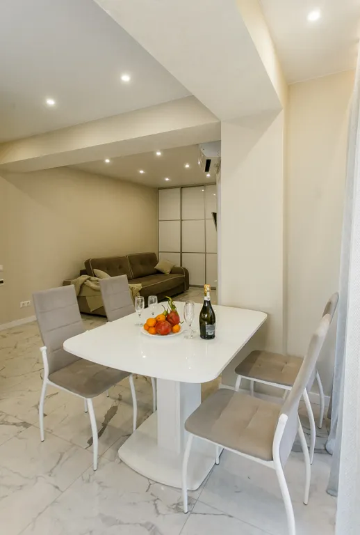 Студия на первой береговой