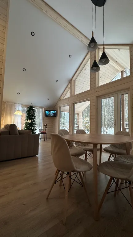 Дом с видом на лес