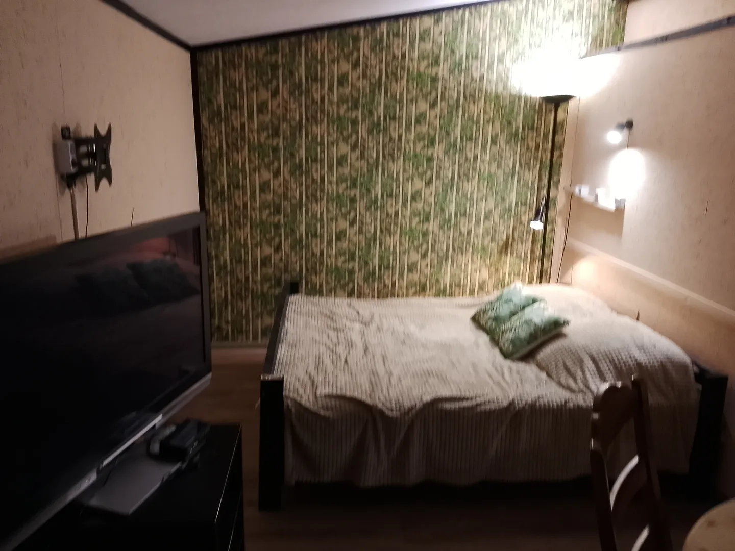 Двуспальная кровать 160 см